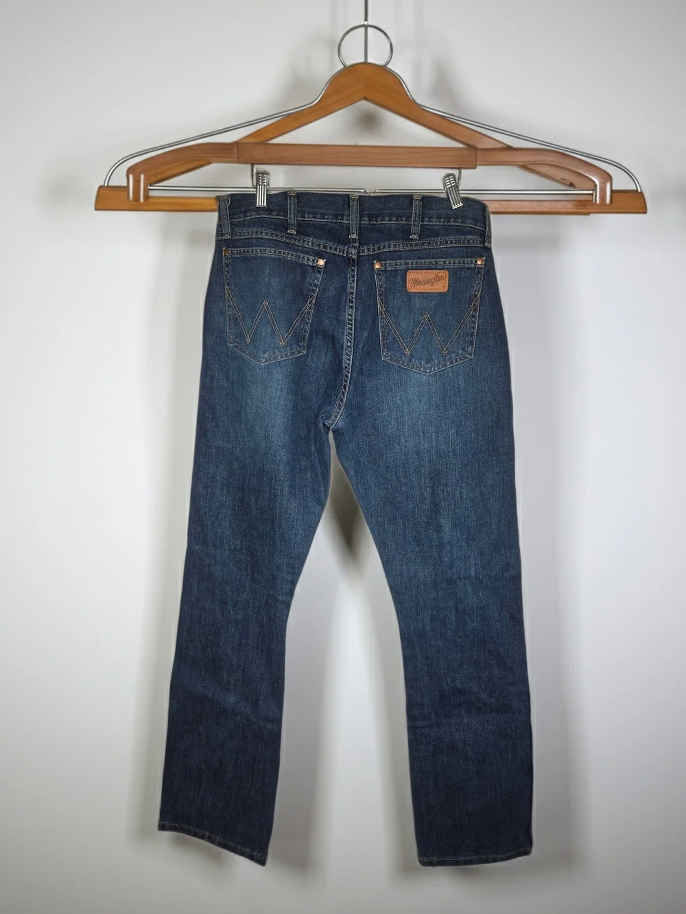 Wrangler Retro Slim Bootcut Men's Blue Denim Jeans Size 32x34 Medium Dark Wash